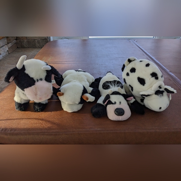 Cute Cows Stuffed Toys - Picture 1 of 5